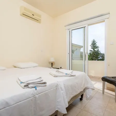 Villa Victoria *